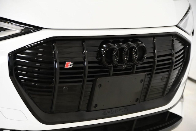 2022 Audi e-tron S Sportback