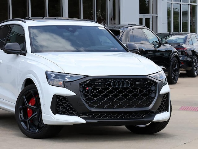 2026 Audi RS Q8 SUV performance