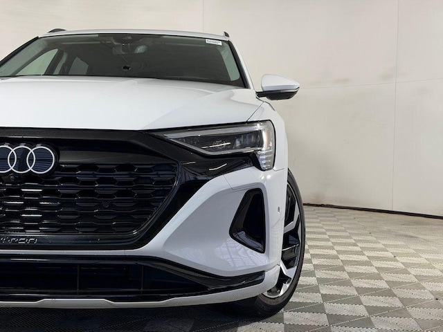 2024 Audi Q8 e-tron