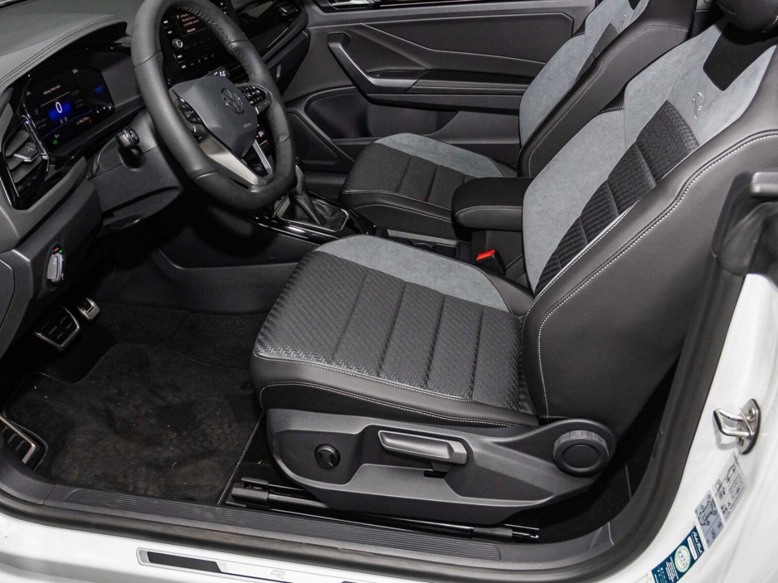 Volkswagen T-Roc Cabriolet – Bild 10