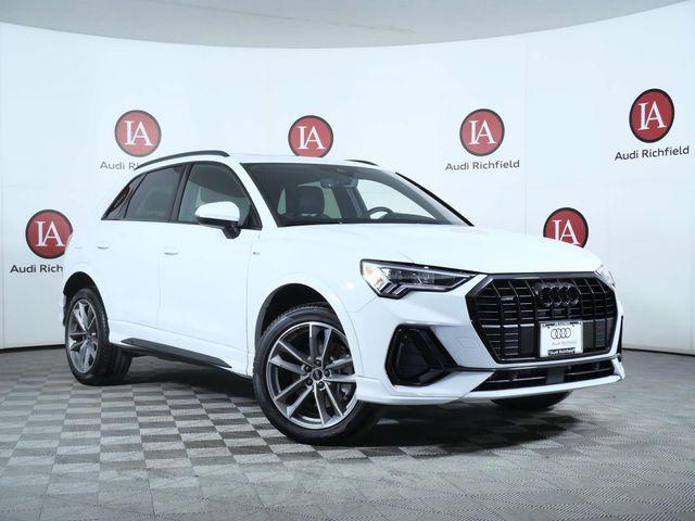 2025 Audi Q3 45 TFSI S Line Premium quattro's photo