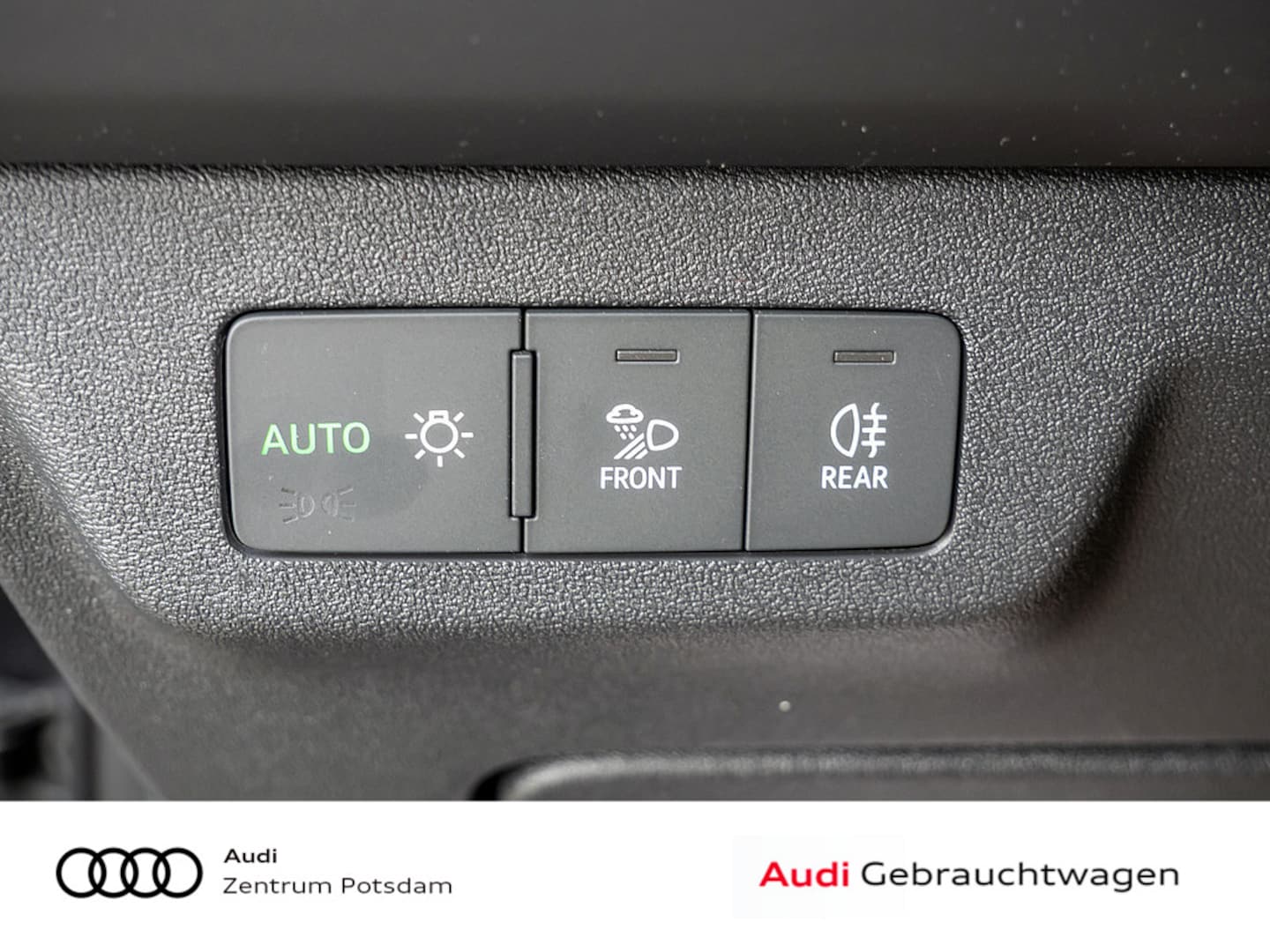 Bild über Audi Q3 SUV e-hybrid e-hybrid 200 kW S tronic - für weitere Informationen kontaktieren Sie den Audi Partner