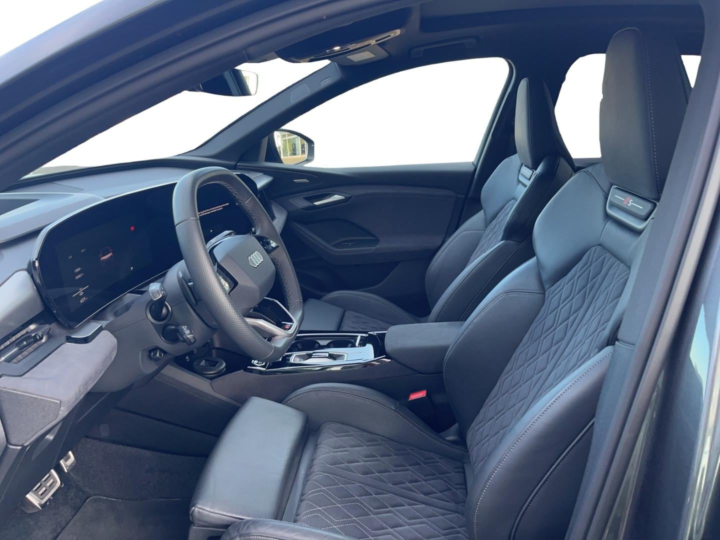 Bild über Audi Q6 SUV e-tron e-tron quattro - für weitere Informationen kontaktieren Sie den Audi Partner