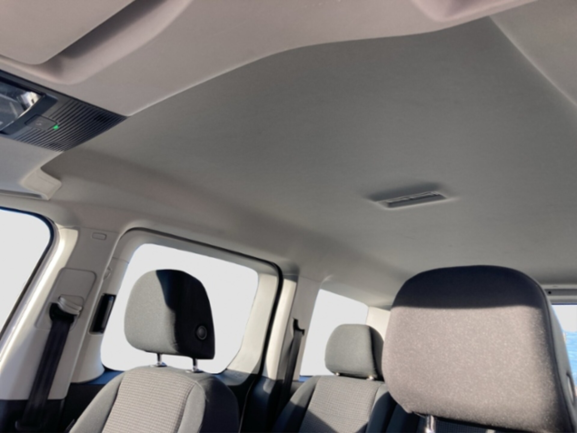 Volkswagen Caddy Kombi Basis-Modell