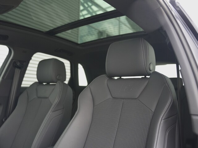 Image about Audi Q3 S line 40 TDI quattro S tronic