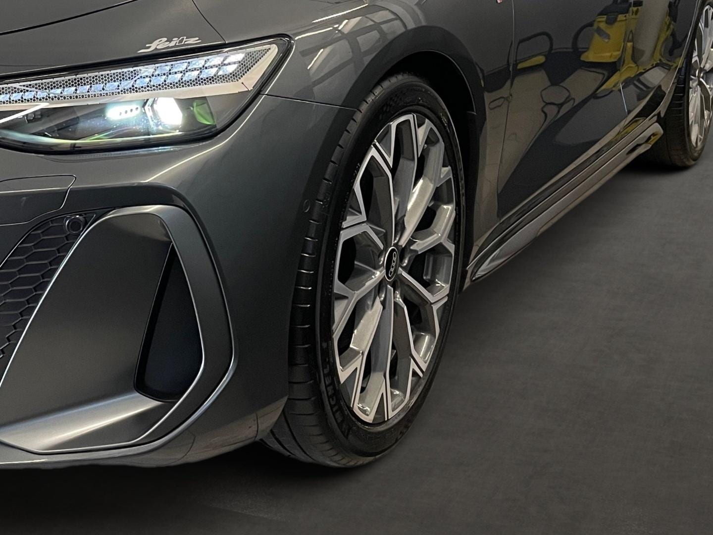 Bild über Audi A6 Avant TFSI 150 kW S tronic - für weitere Informationen kontaktieren Sie den Audi Partner