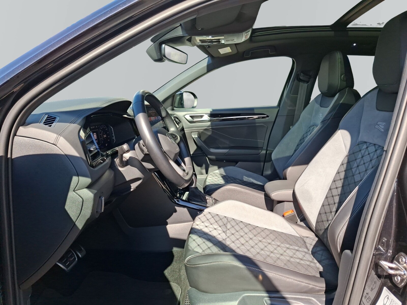 Volkswagen T-Roc – Bild 8