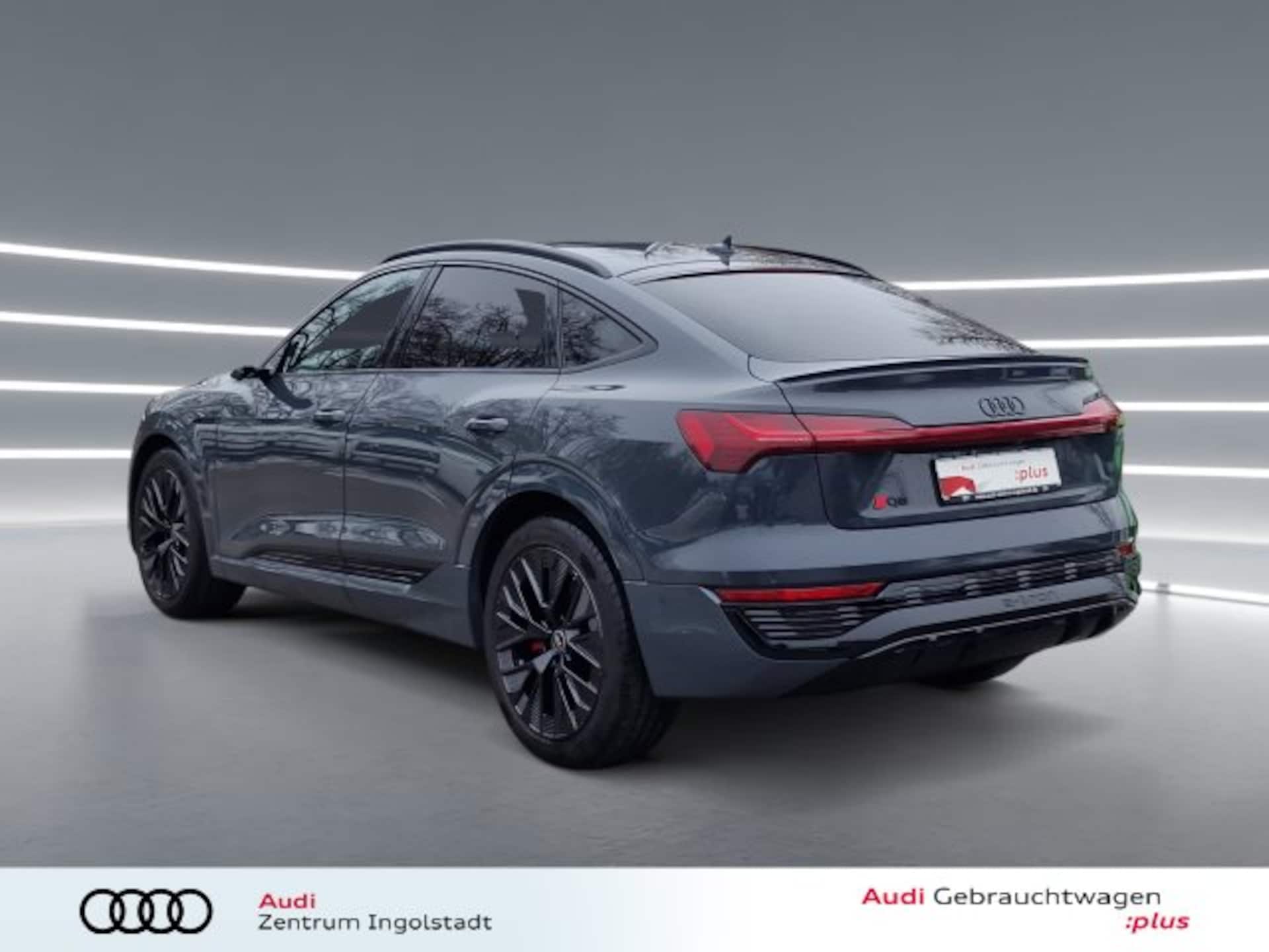 Audi Q8 Sportback e-tron S line
