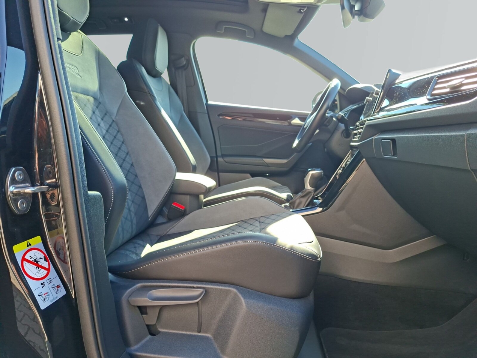 Volkswagen T-Roc – Bild 9