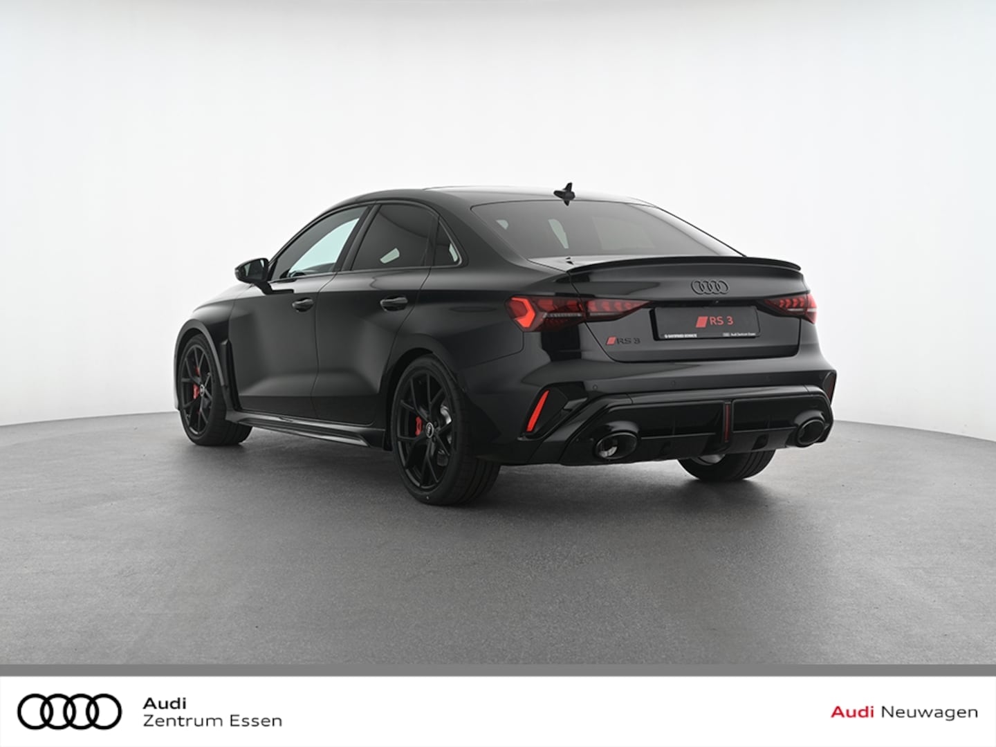 Bild über Audi RS 3 Limousine TFSI quattro 294 kW S tronic - für weitere Informationen kontaktieren Sie den Audi Partner