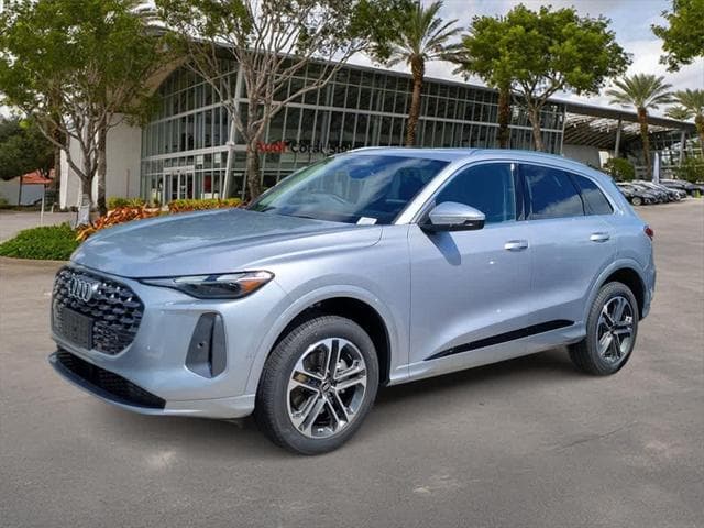 2025 Audi New Q5 Premium's photo