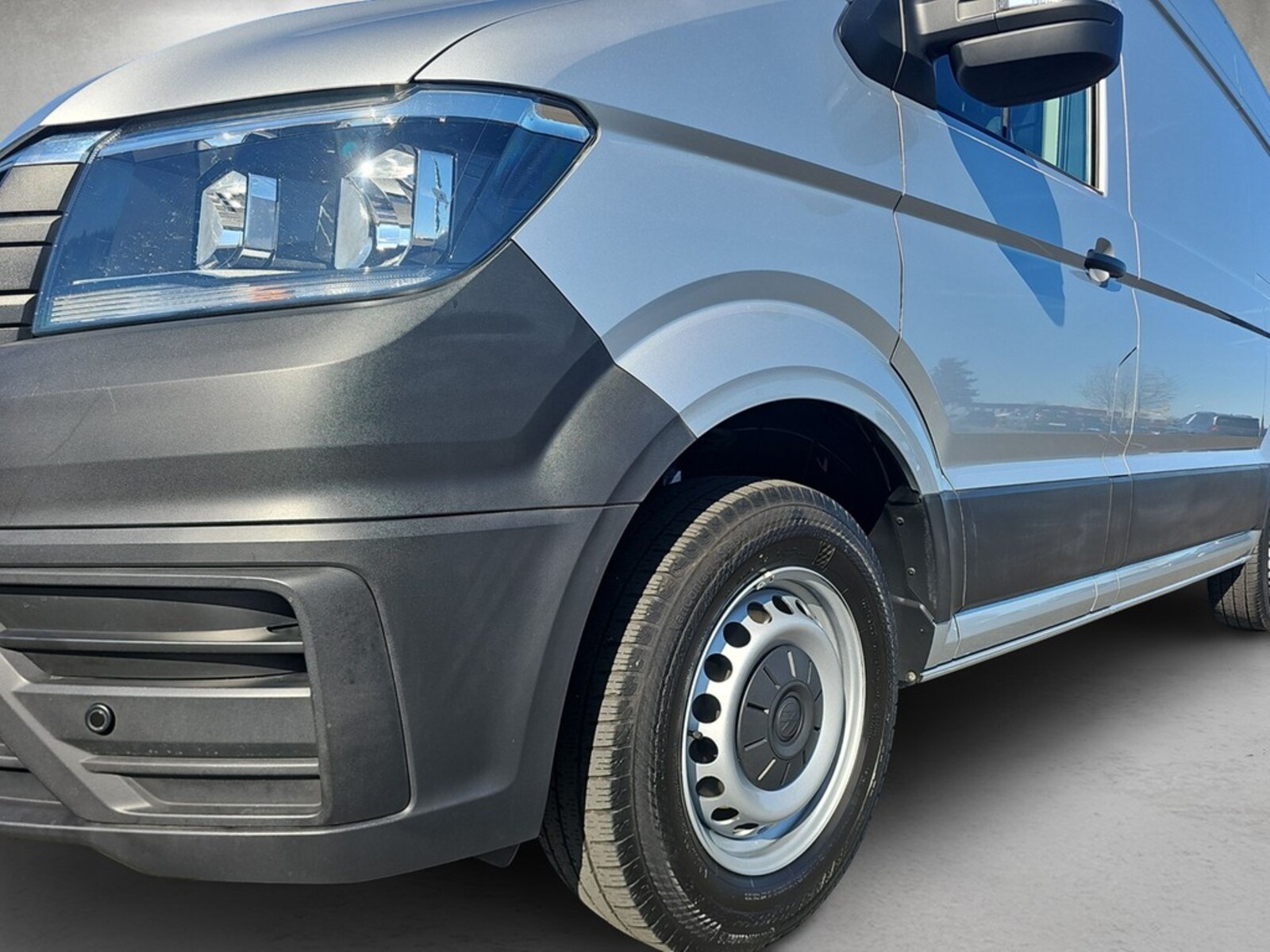 Volkswagen Crafter Kasten mittlerer Radstand – Bild 4