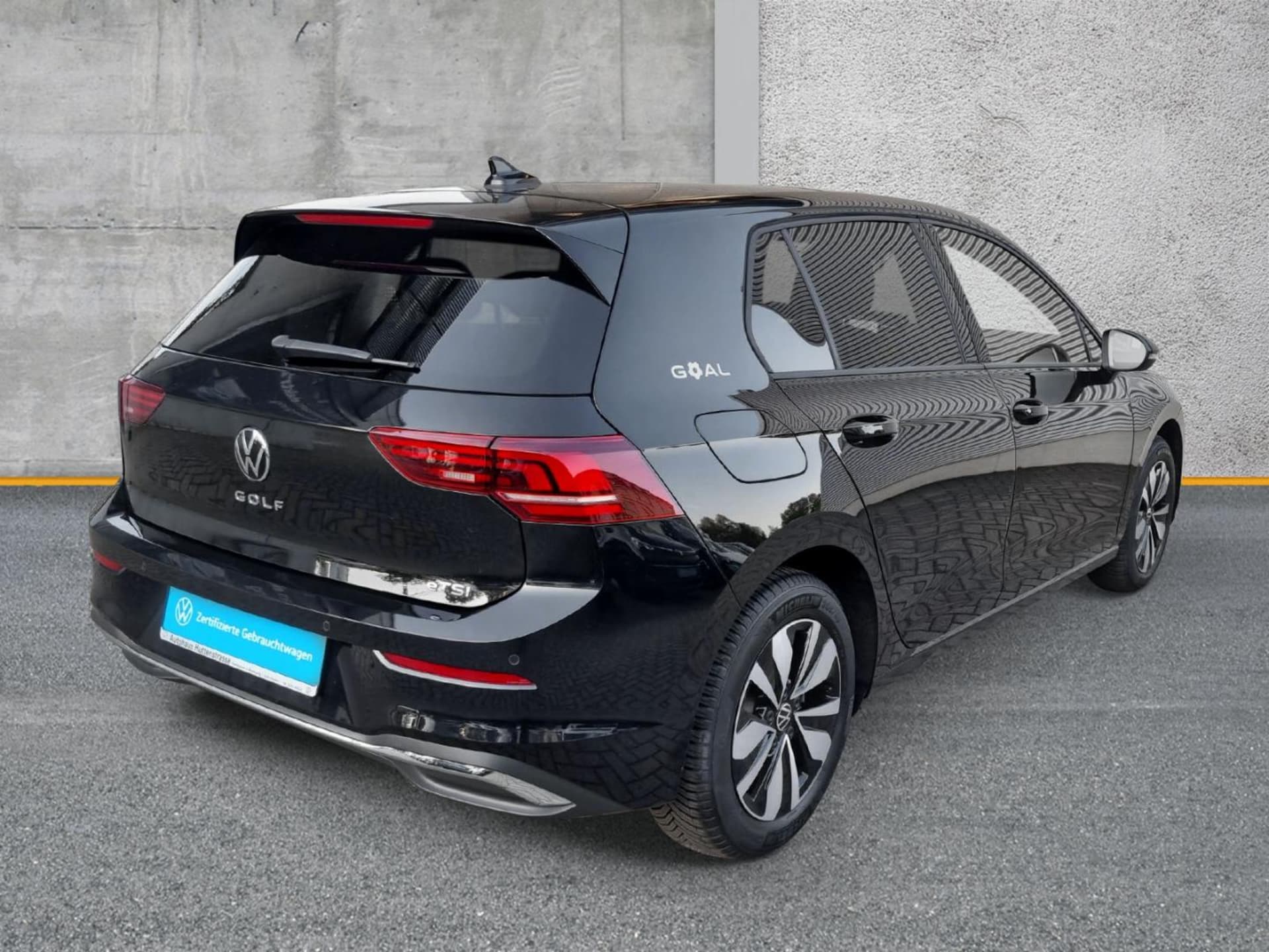 Volkswagen Golf Life
