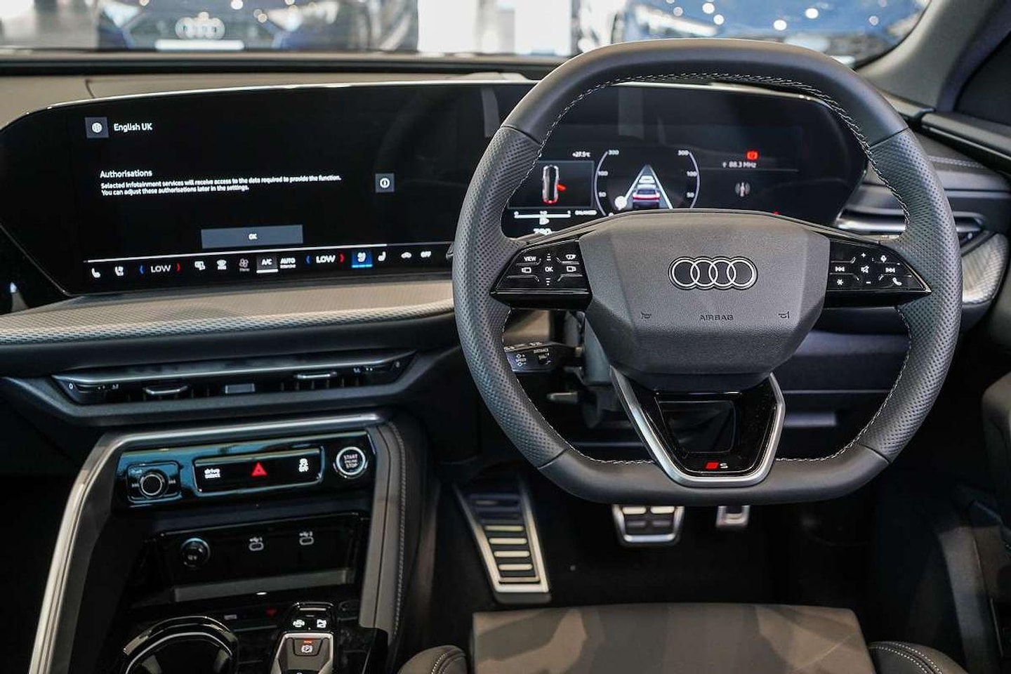 Image about Audi Q5 SUV TDI quattro 150 kW sport