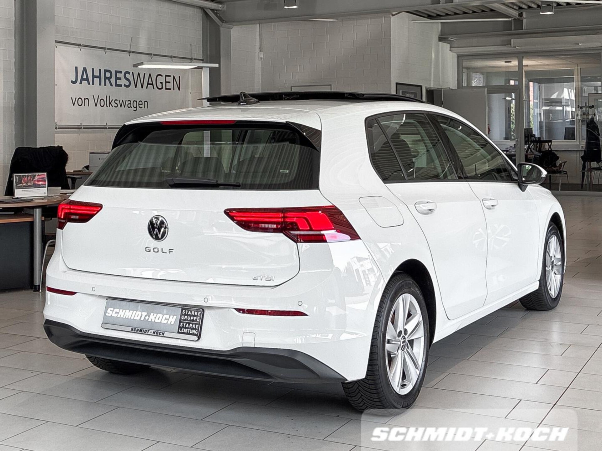 Volkswagen Golf Life