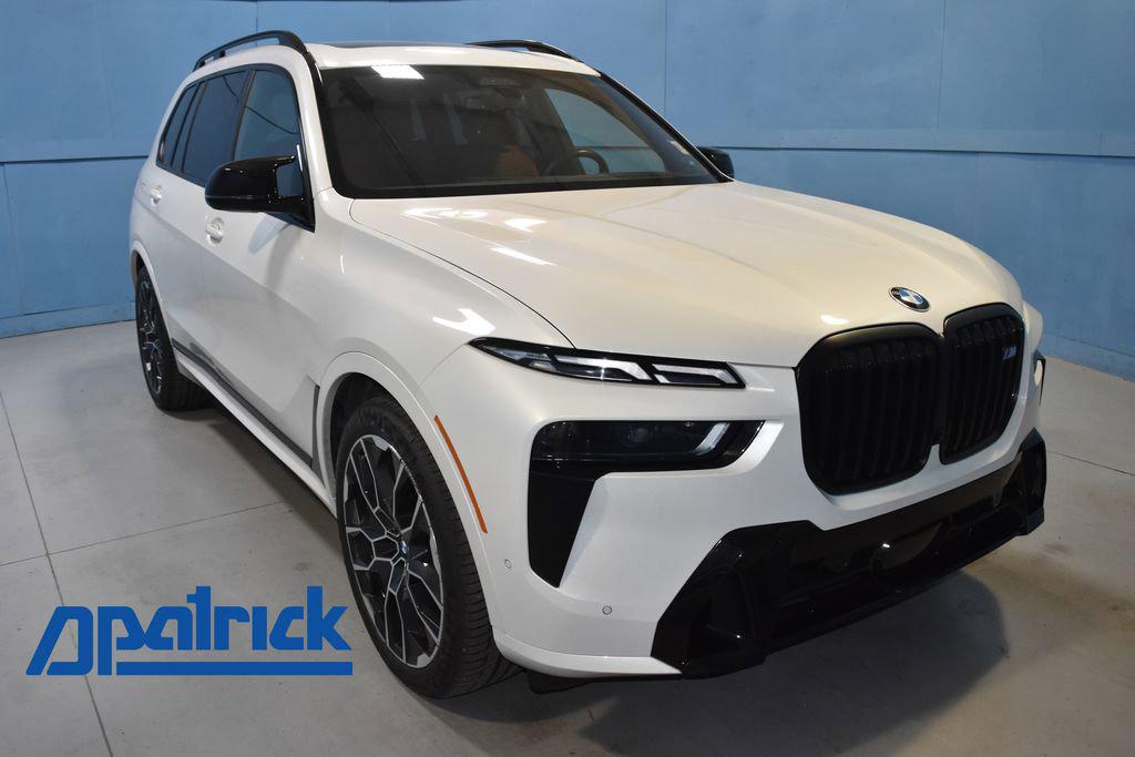 2025 BMW X7 M60i's photo
