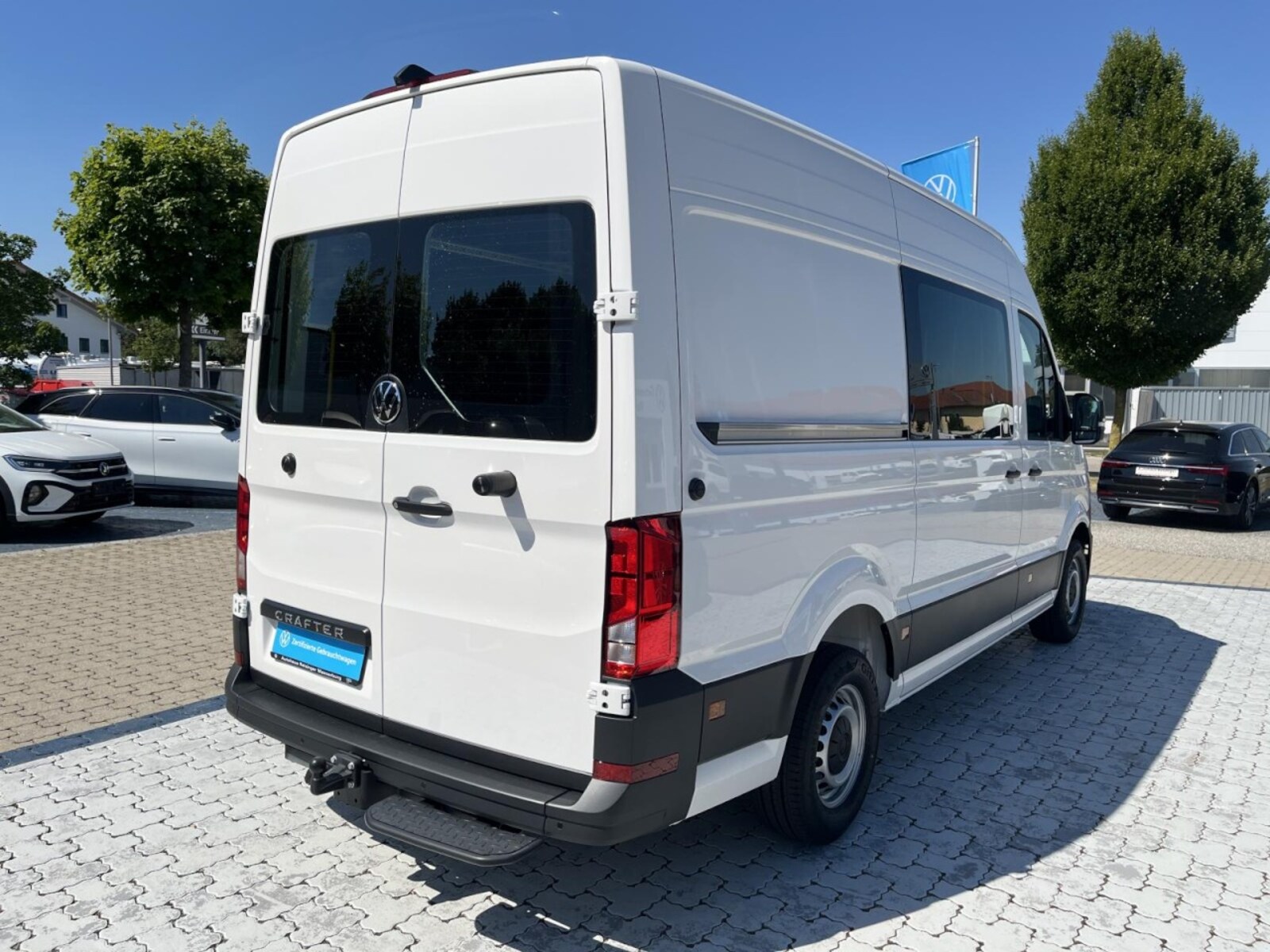 Volkswagen Crafter Kasten mittlerer Radstand – Bild 2