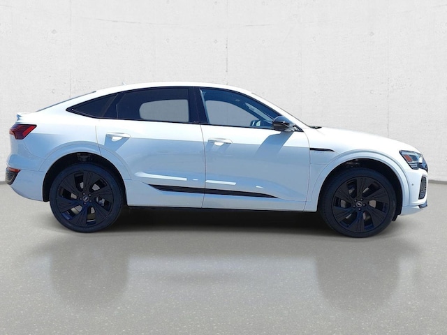 2024 Audi Q8 Sportback e-tron