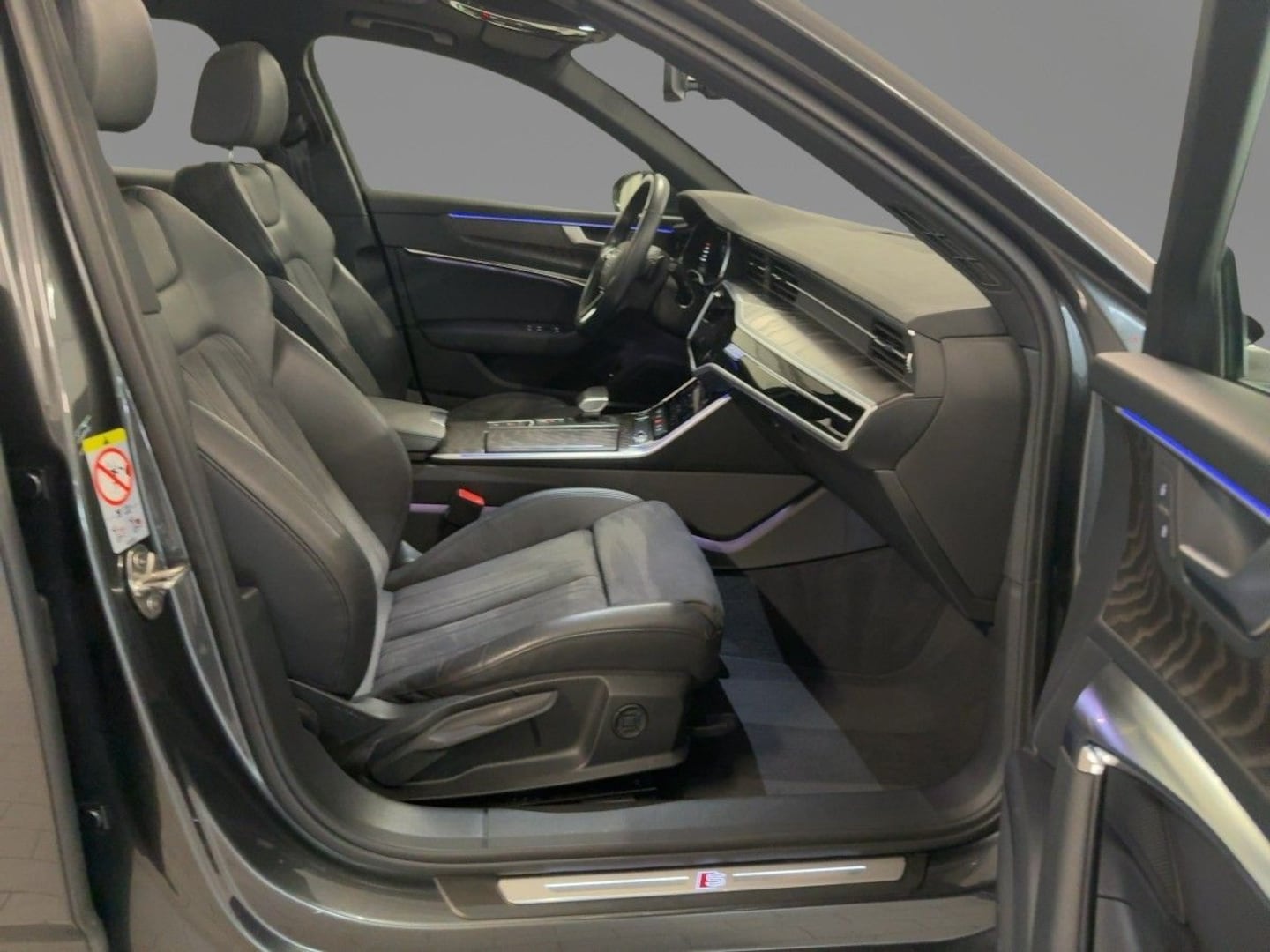Bild über Audi A6 sport 45 TDI quattro S tronic - für weitere Informationen kontaktieren Sie den Audi Partner