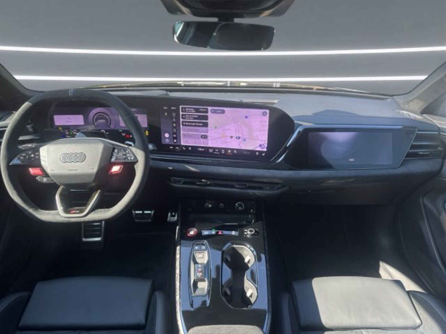 Bild über Audi RS 5 Limousine TFSI quattro 470 kW tiptronic - für weitere Informationen kontaktieren Sie den Audi Partner