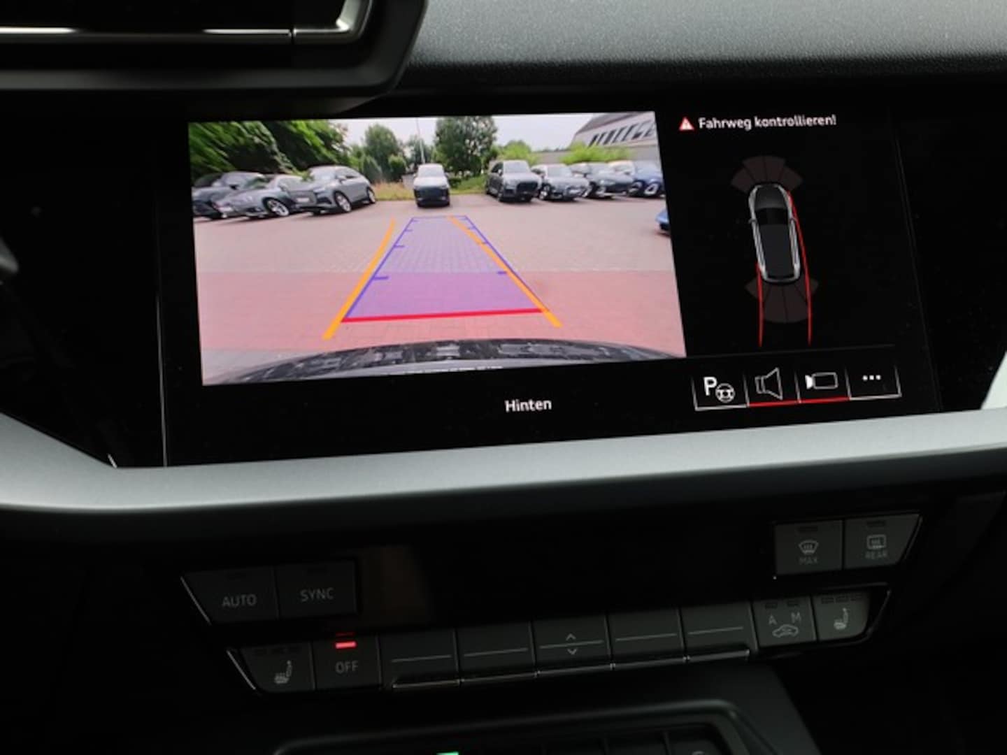 Bild über Audi A3 allstreet TFSI e 40 TFSI e S tronic - für weitere Informationen kontaktieren Sie den Audi Partner