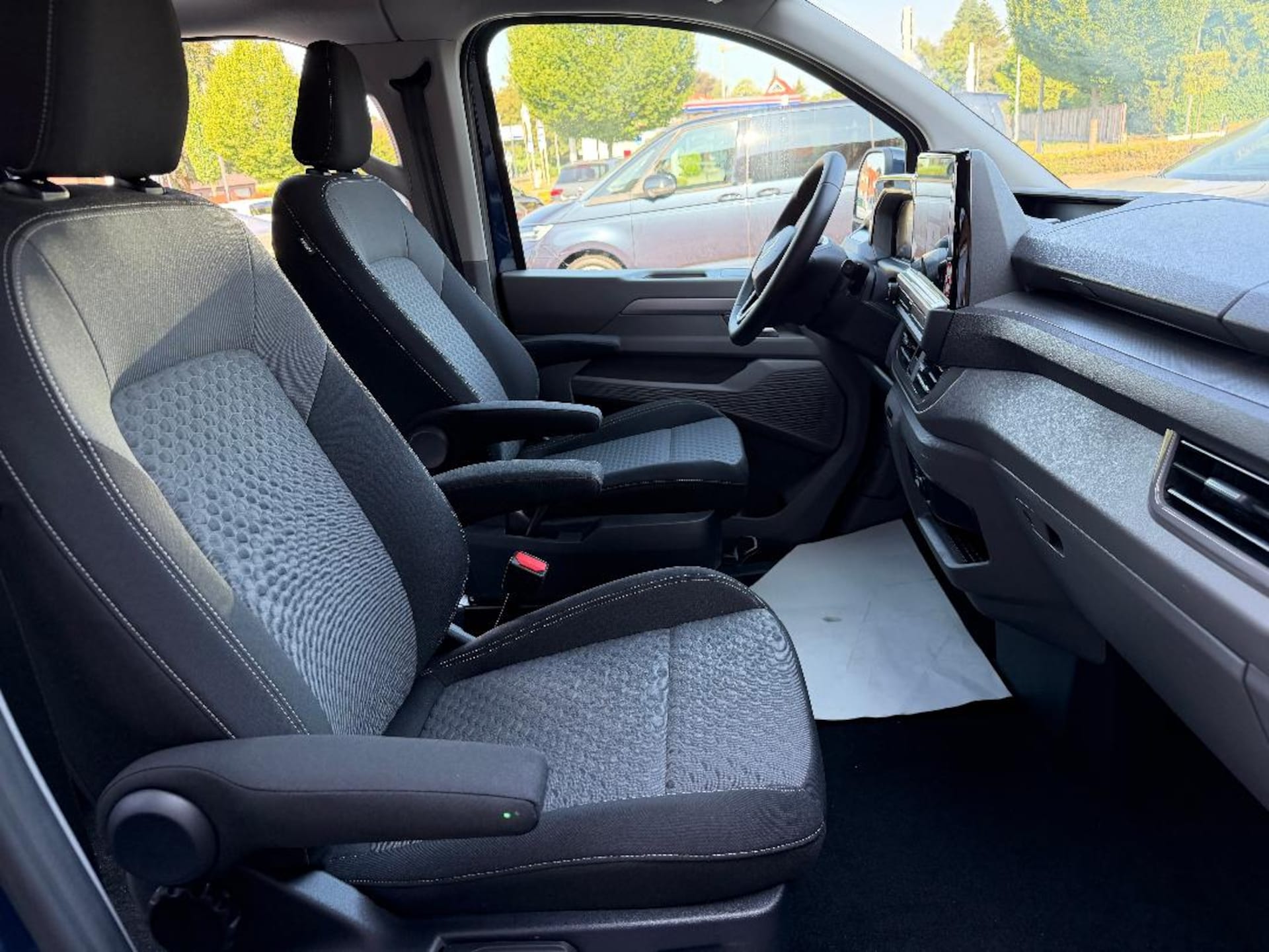 Volkswagen Caravelle Style