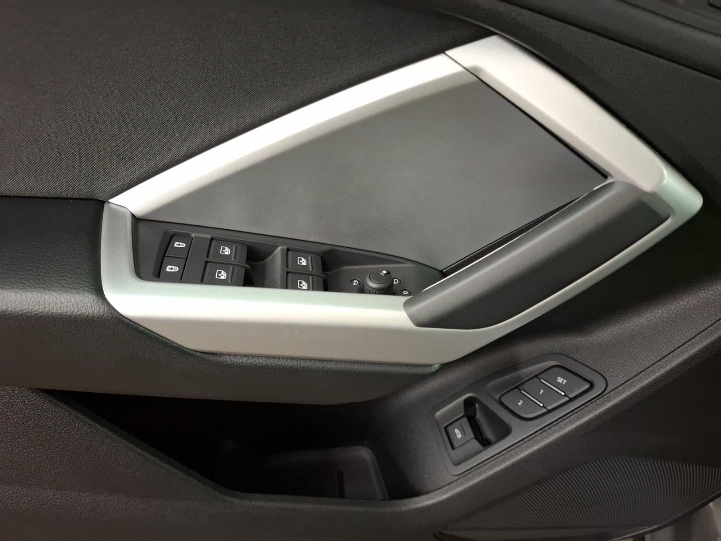 Bild über Audi Q3 TFSI quattro 140 kW S tronic - für weitere Informationen kontaktieren Sie den Audi Partner