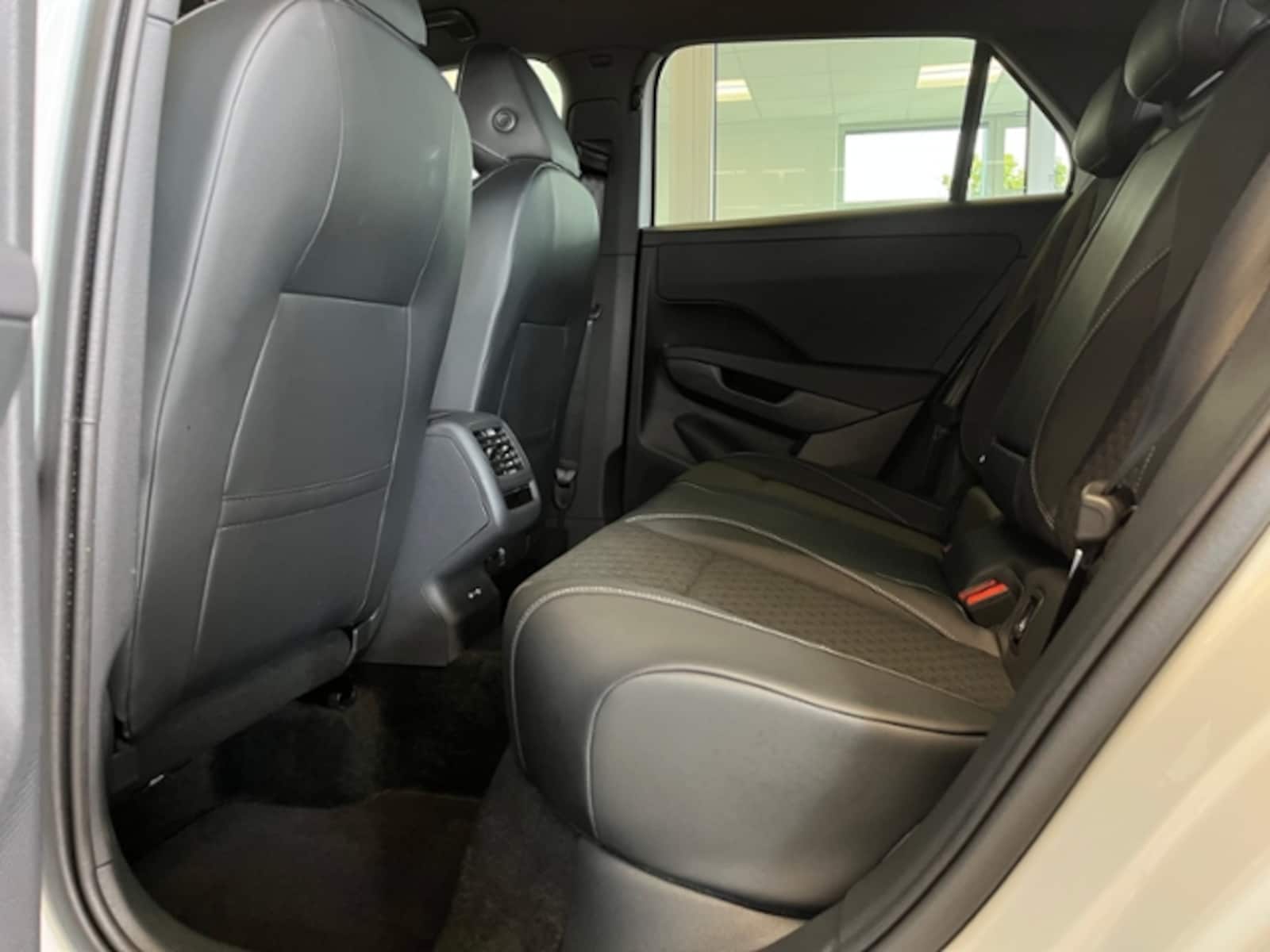 Volkswagen T-Roc – Bild 9