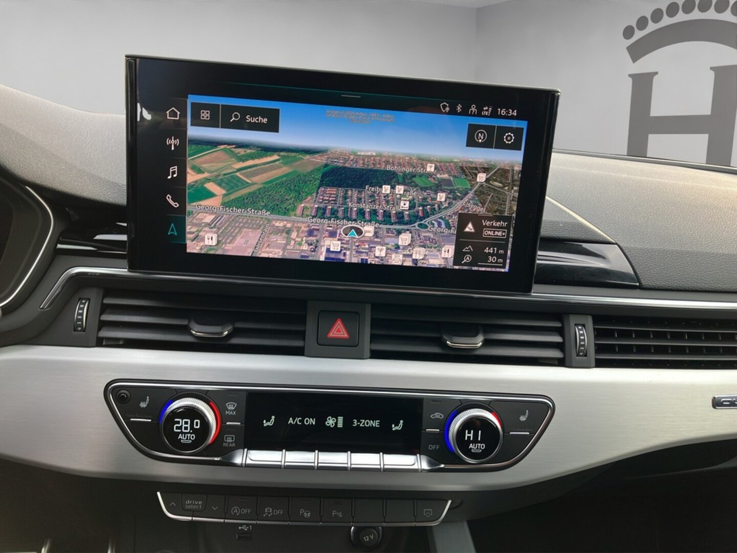 Bild über Audi A4 Avant S line 40 TDI quattro S tronic - für weitere Informationen kontaktieren Sie den Audi Partner
