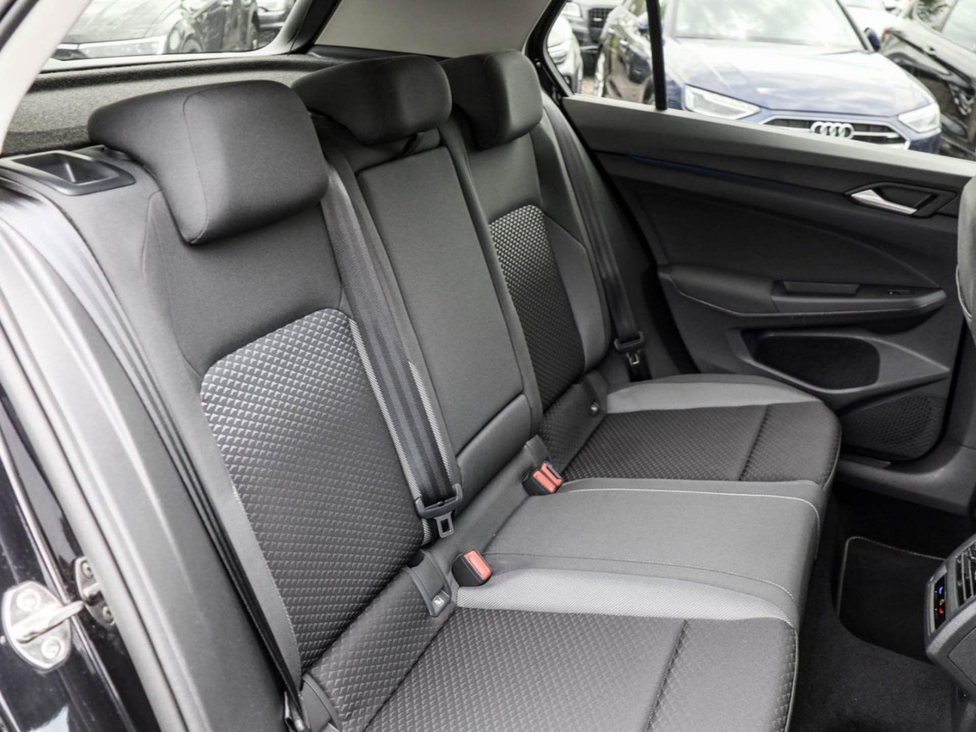 Volkswagen Golf Active