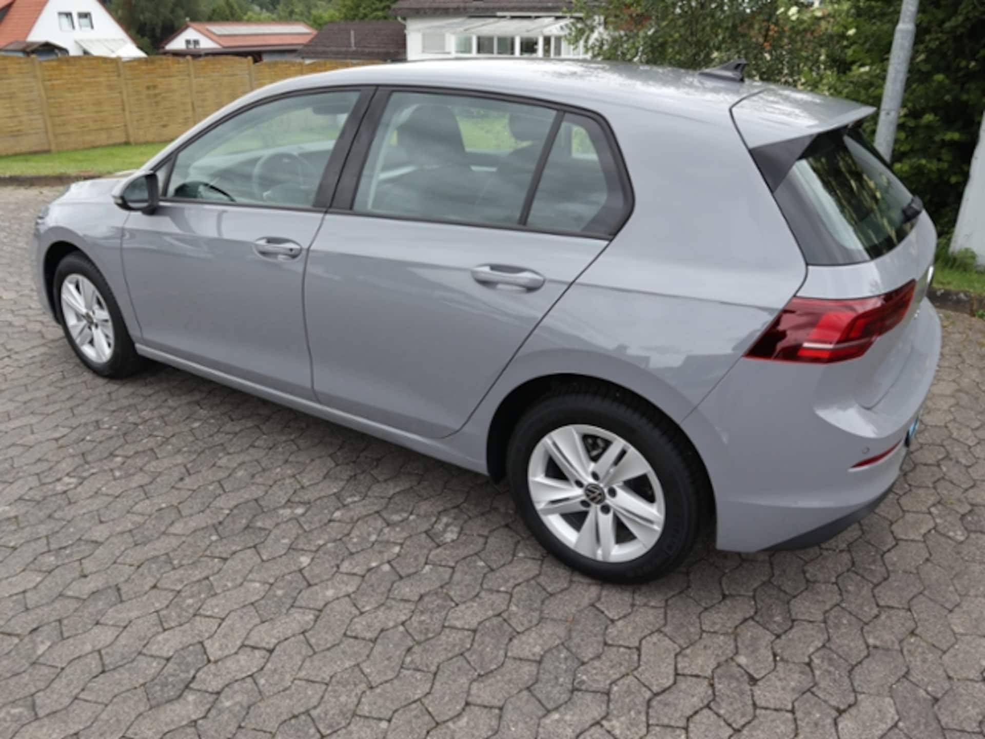 Volkswagen Golf Life