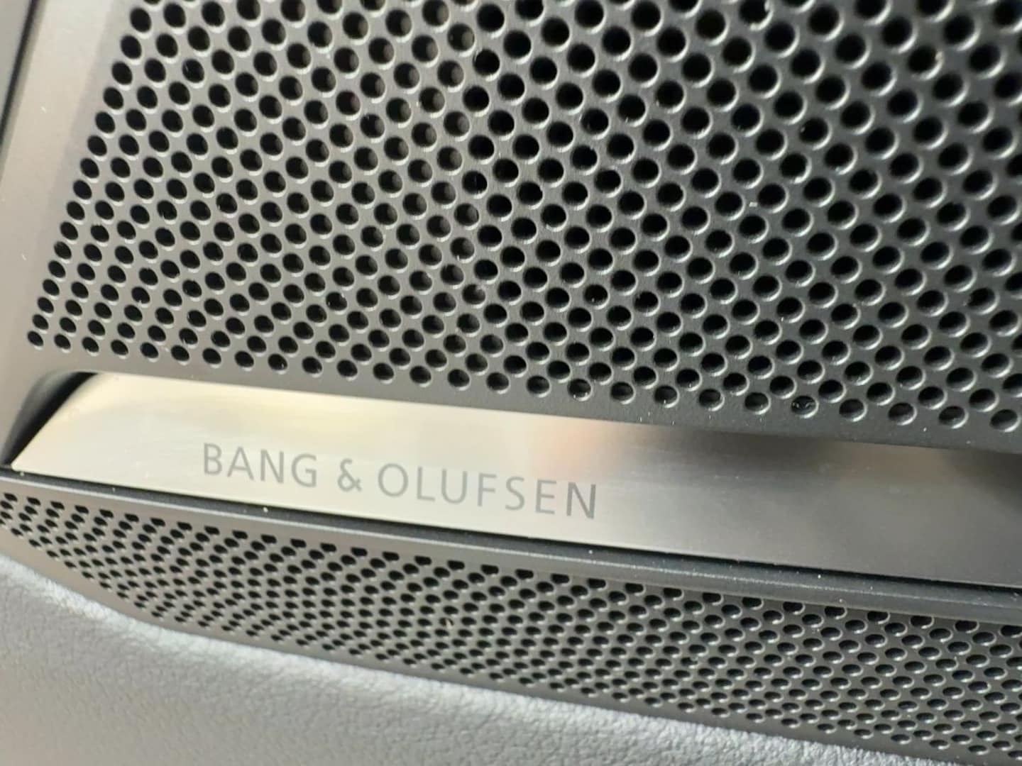 Bild über Audi S6 Avant TDI quattro tiptronic - für weitere Informationen kontaktieren Sie den Audi Partner