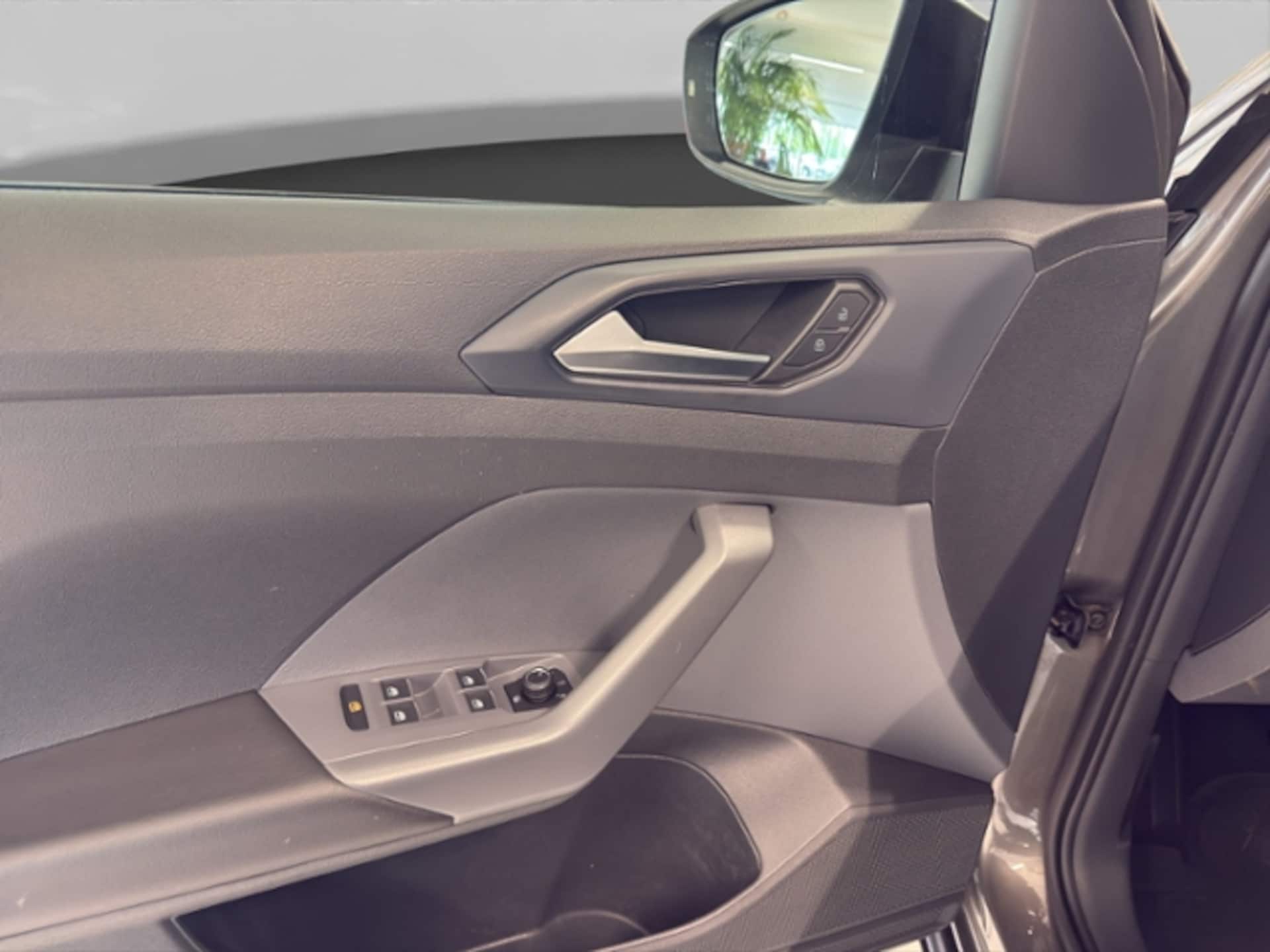 Volkswagen T-Cross Style