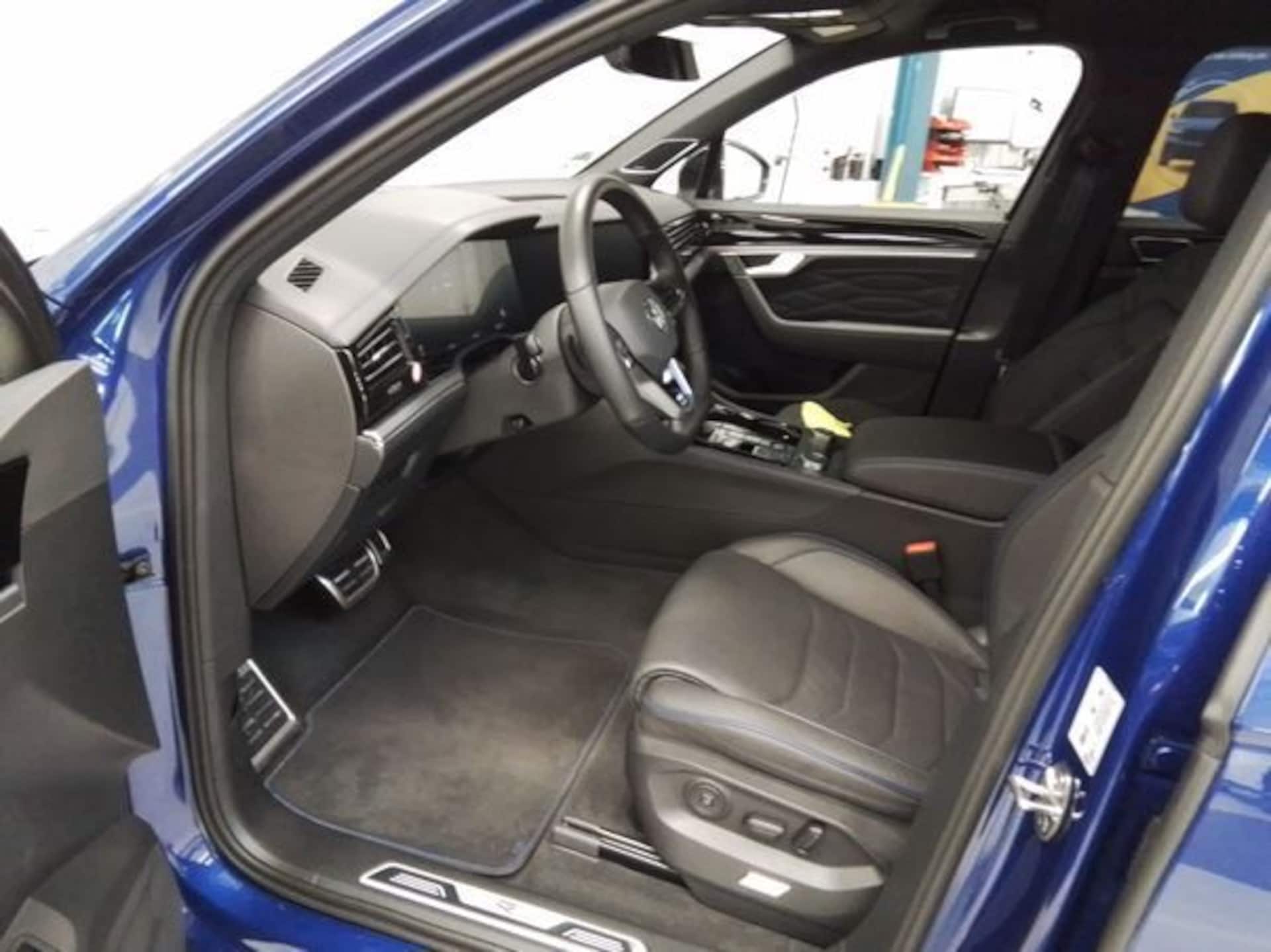 Volkswagen Touareg R