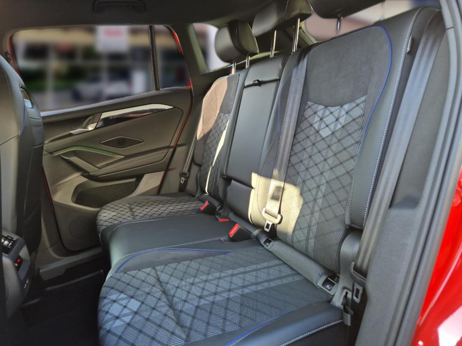 Volkswagen Tiguan – Bild 11