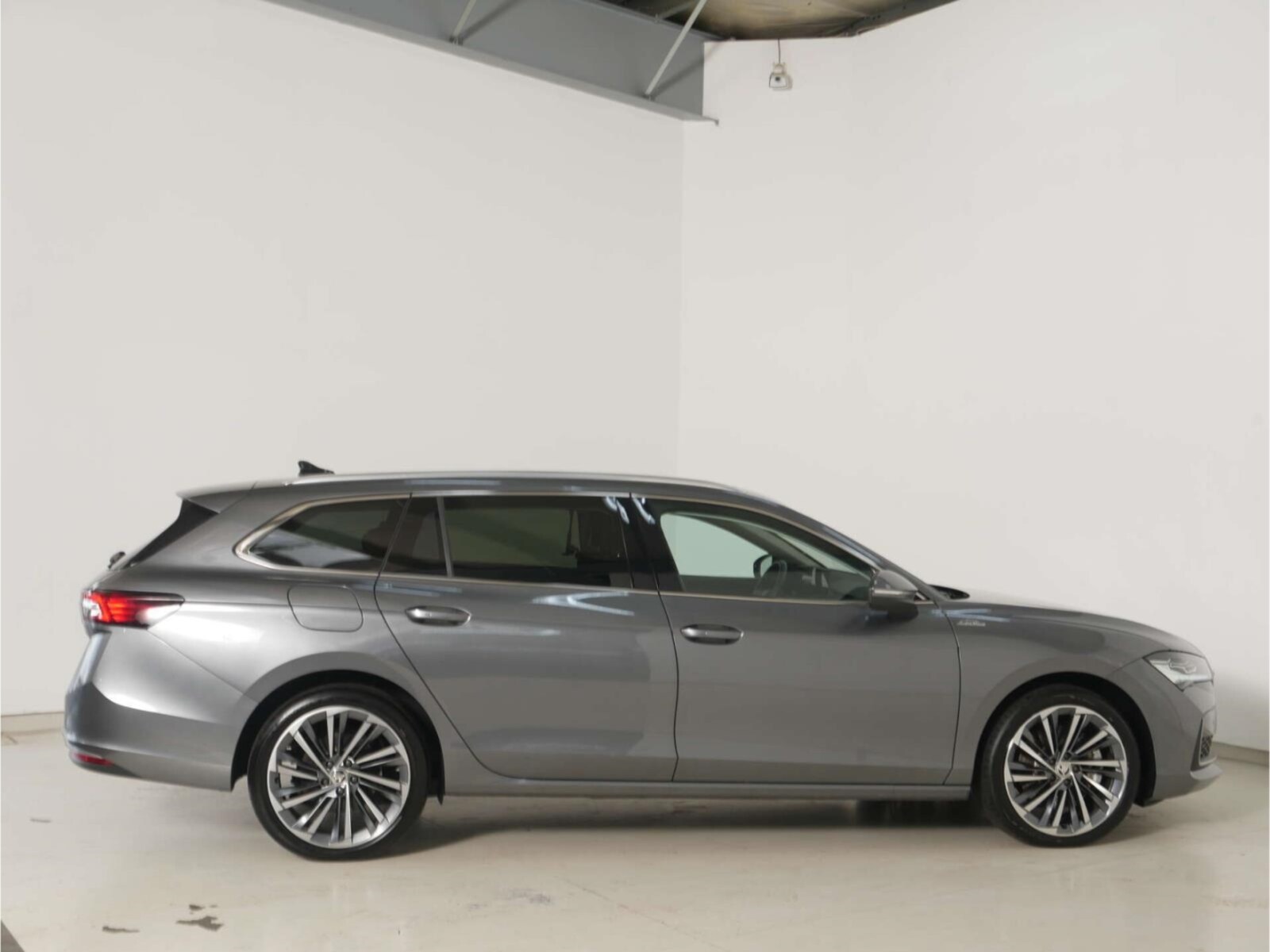 Škoda Superb Combi – Bild 7