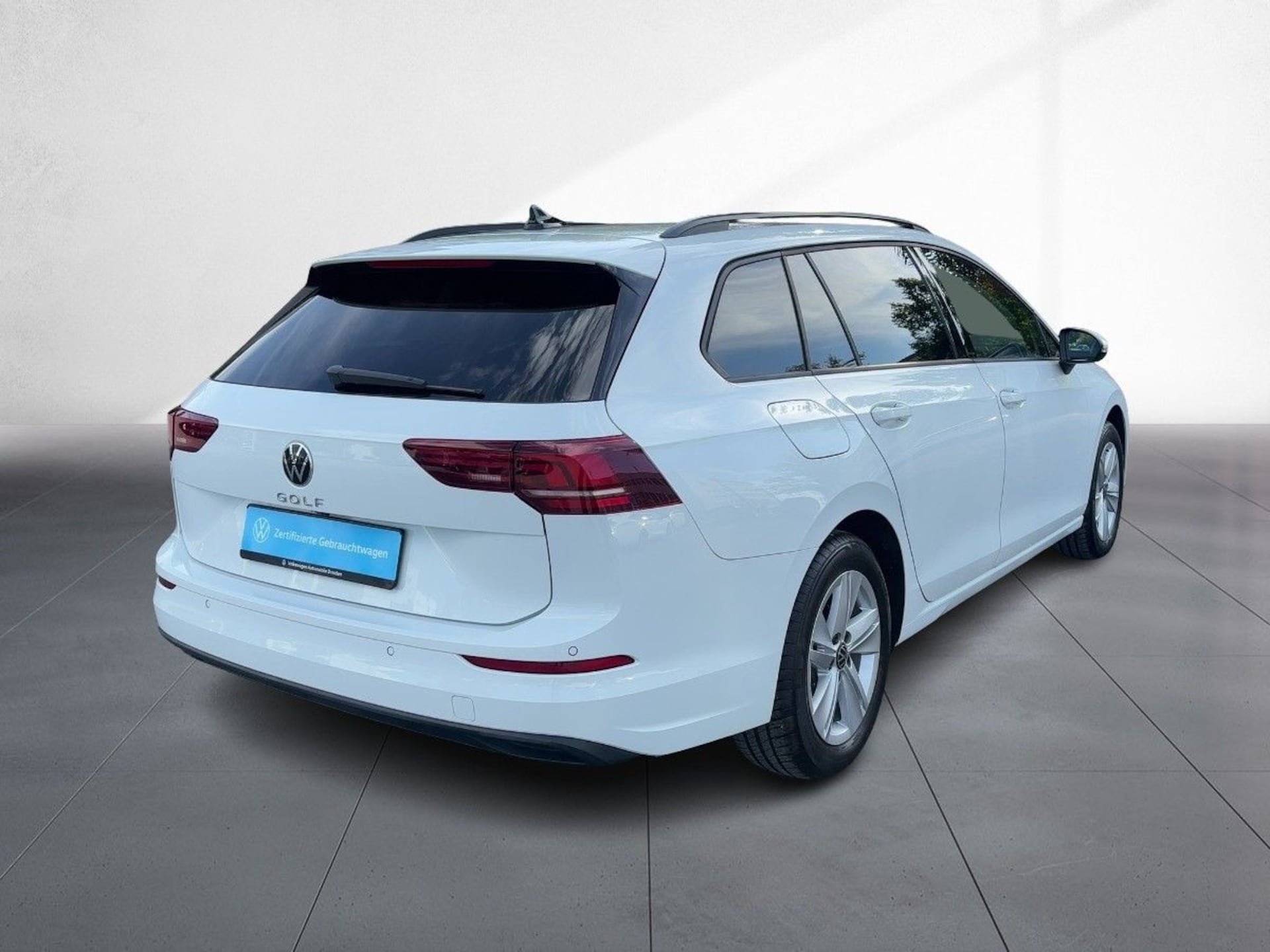 Volkswagen Golf Variant Life