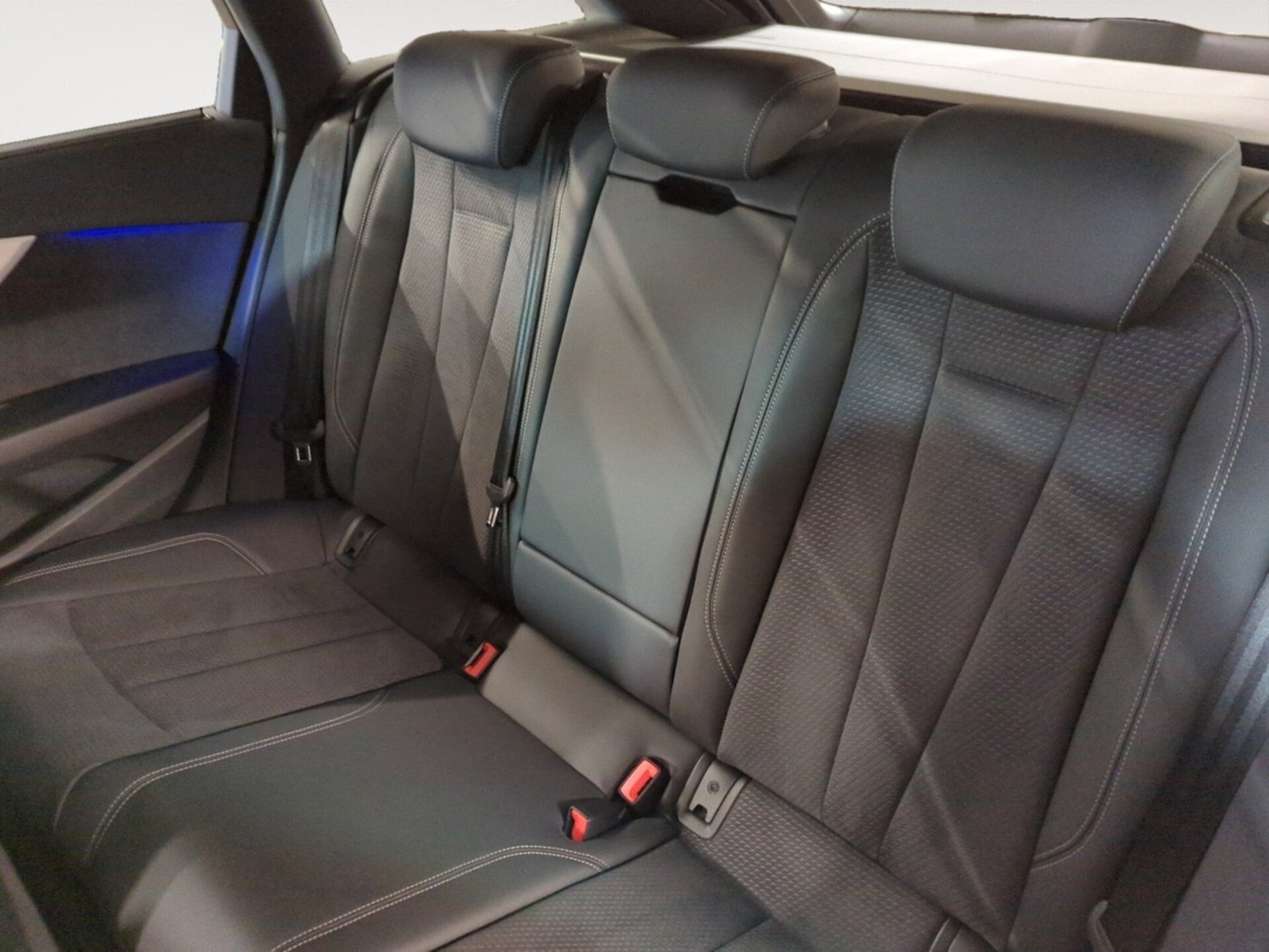 Audi A4 Avant S line