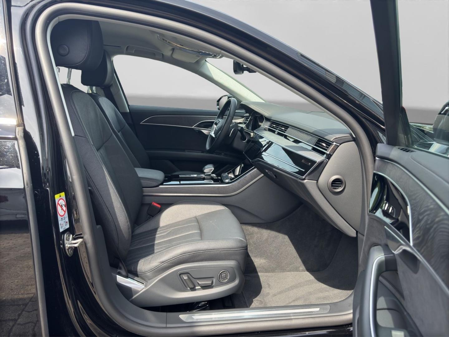 Bild über Audi A8 50 TDI quattro tiptronic - für weitere Informationen kontaktieren Sie den Audi Partner