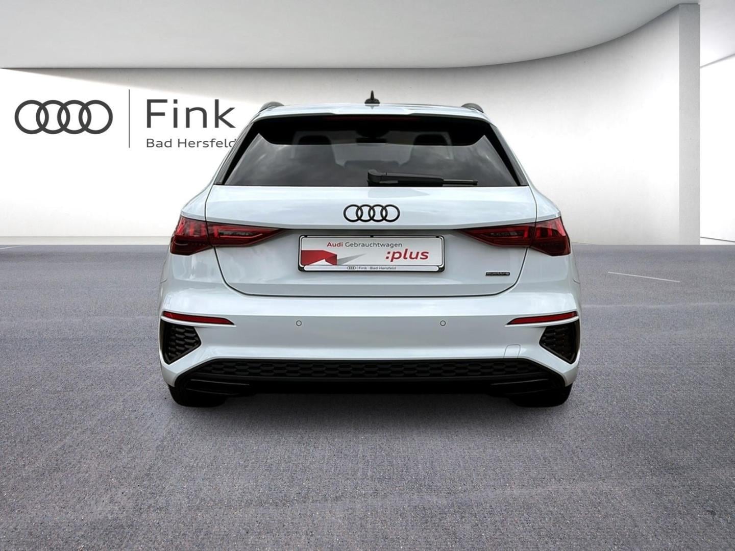Bild über Audi A3 Sportback S line 40 TFSI quattro S tronic - für weitere Informationen kontaktieren Sie den Audi Partner