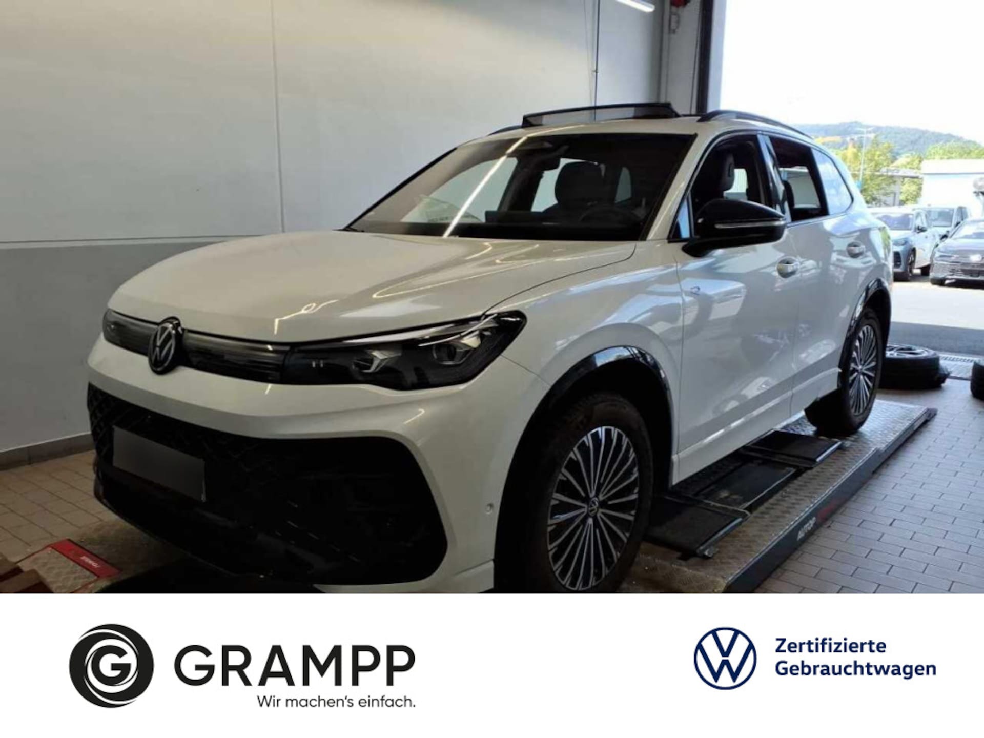 Volkswagen Tiguan — Volkswagen Tiguan Tiguan R-Line 2.0TDI DSG 4M +BLACK+360+STDHZG+HD-MATRIX+