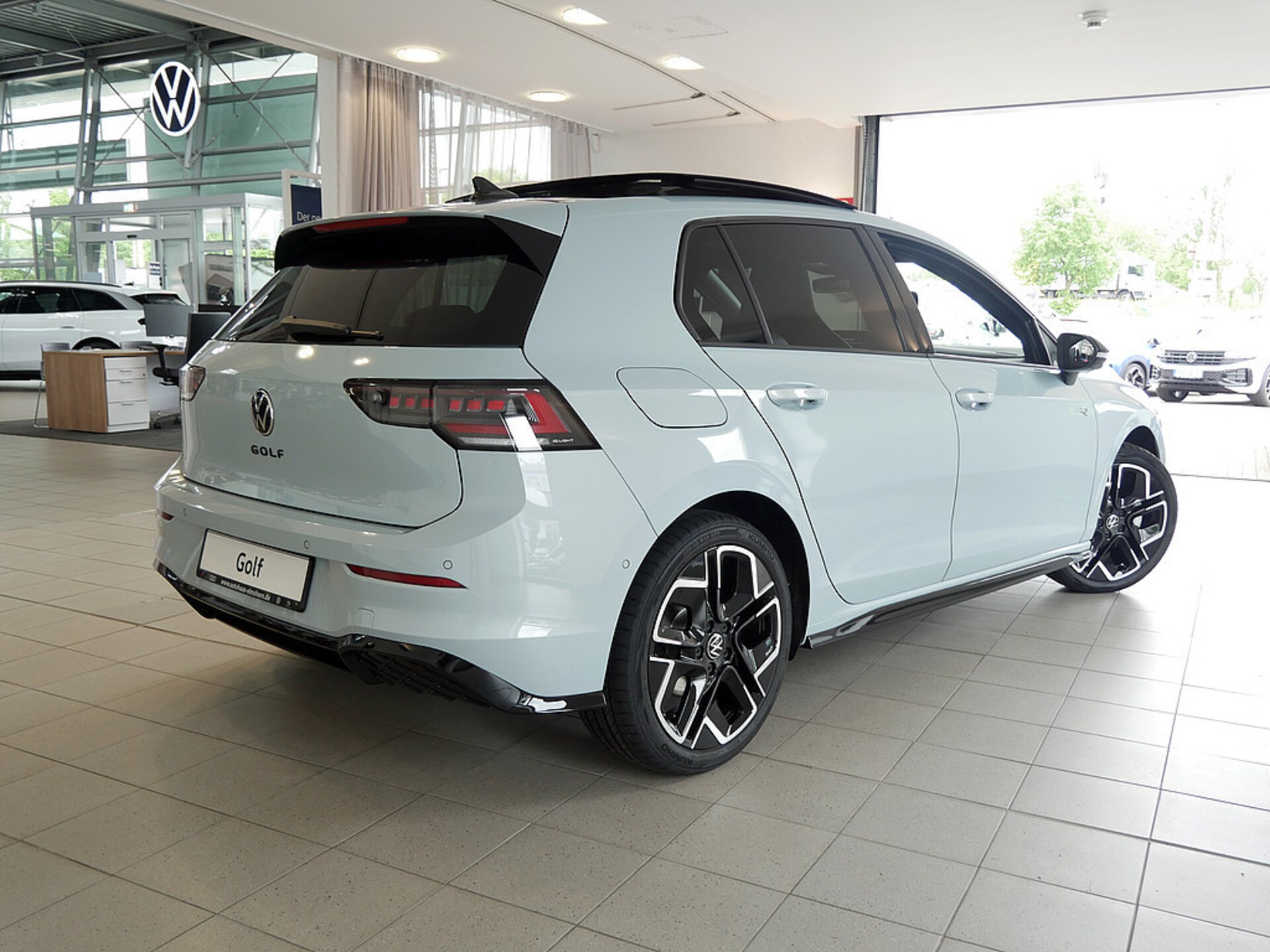 Volkswagen Golf R-Line
