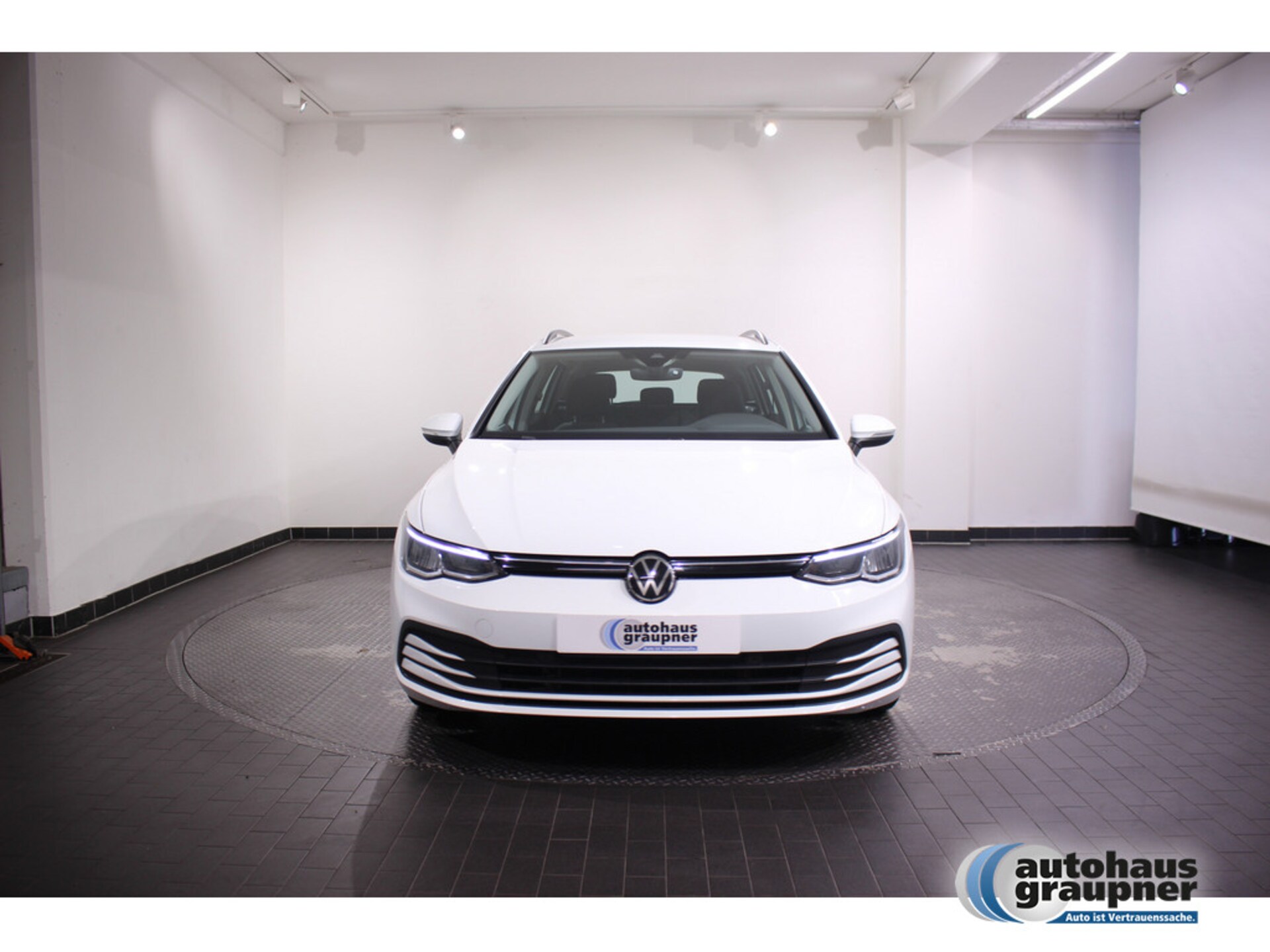 Volkswagen Golf Variant Life
