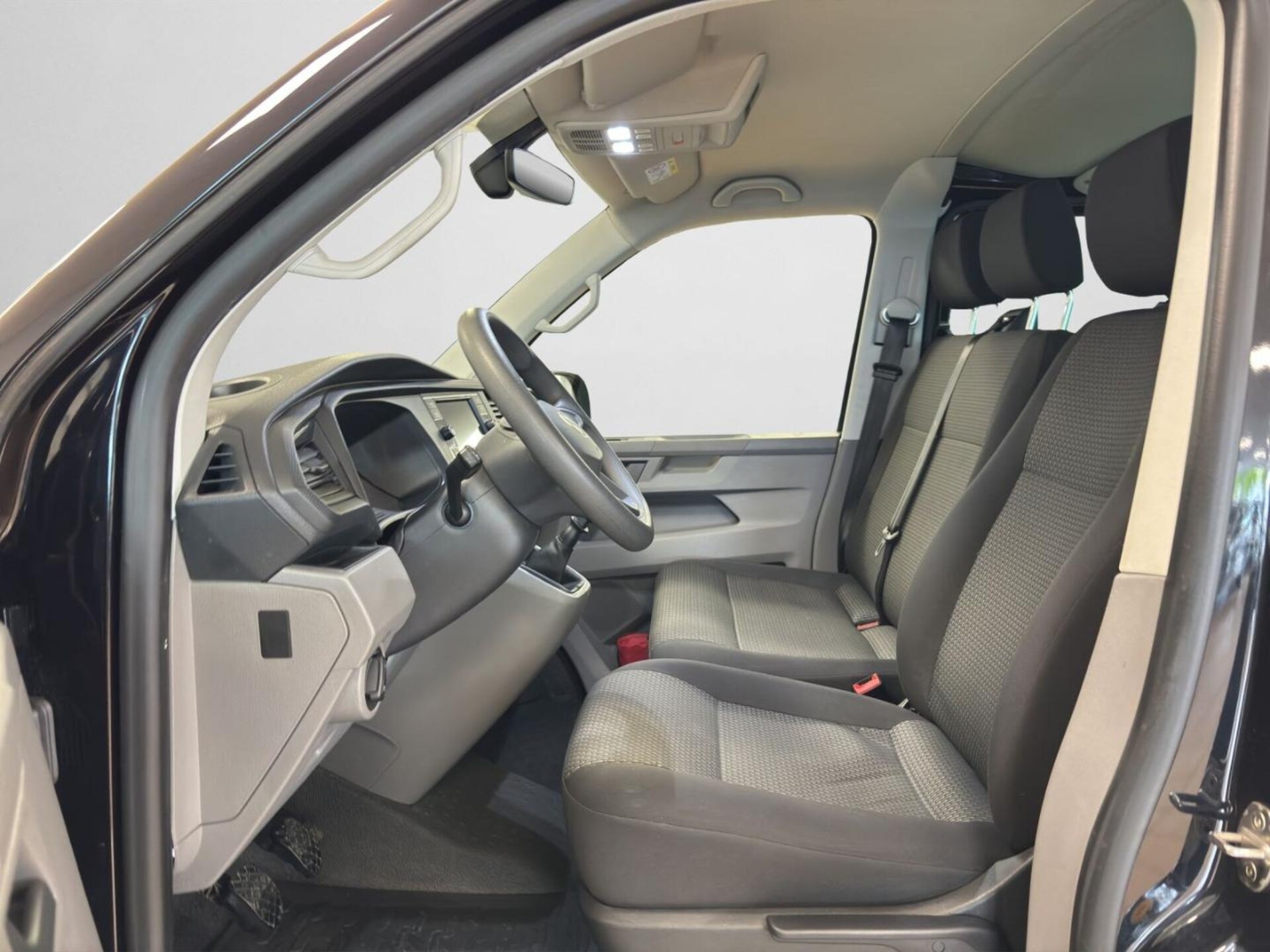 Volkswagen T6.1 Transporter Kombi kurzer Radstand