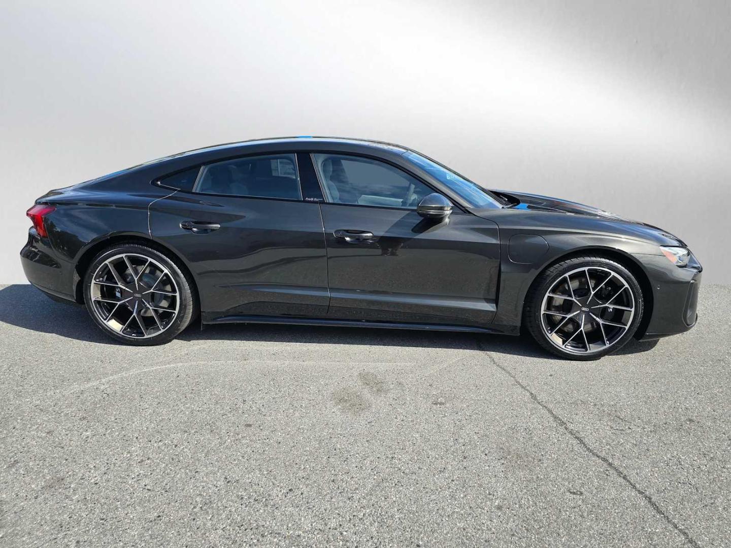 2025 Audi S e-tron GT Prestige - Photo 8