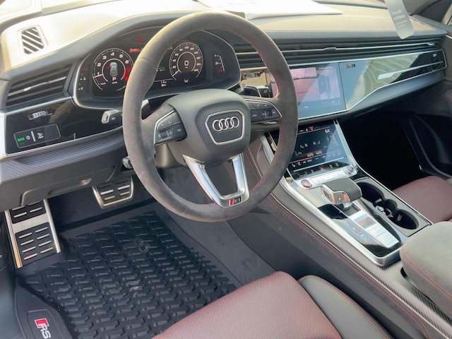 2026 Audi RS Q8 SUV performance