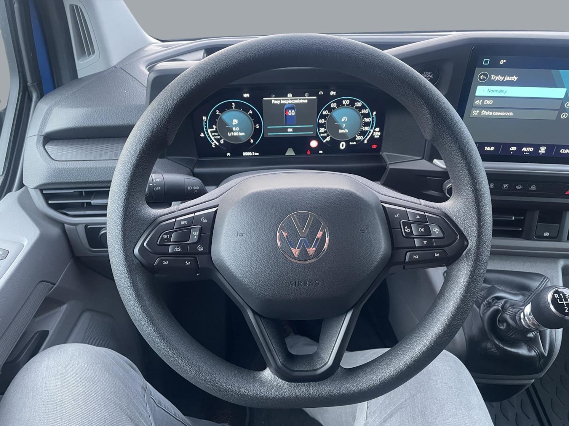 Volkswagen Transporter Furgon długi rozstaw osi