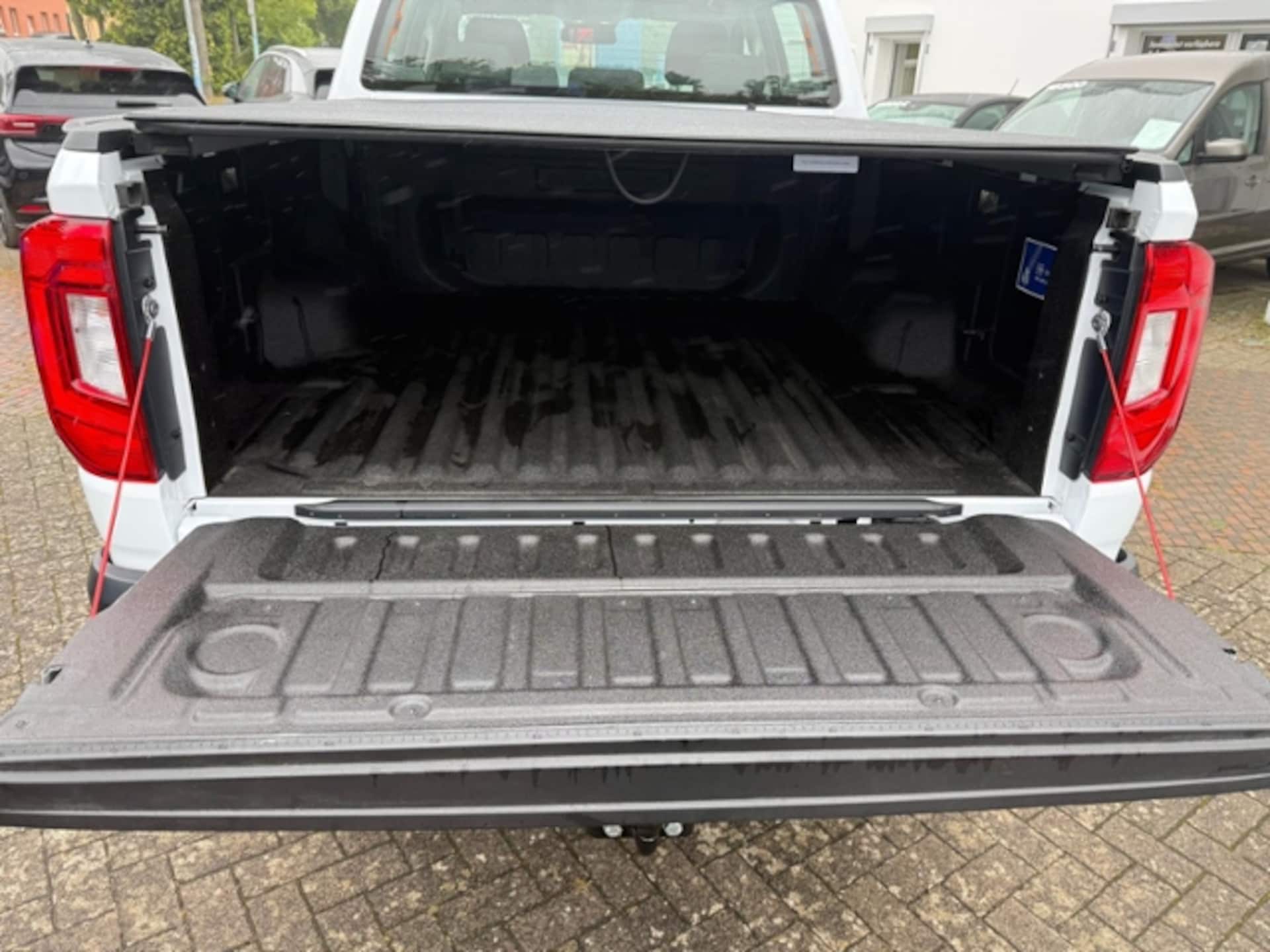 Volkswagen Amarok DoubleCab Basis-Modell