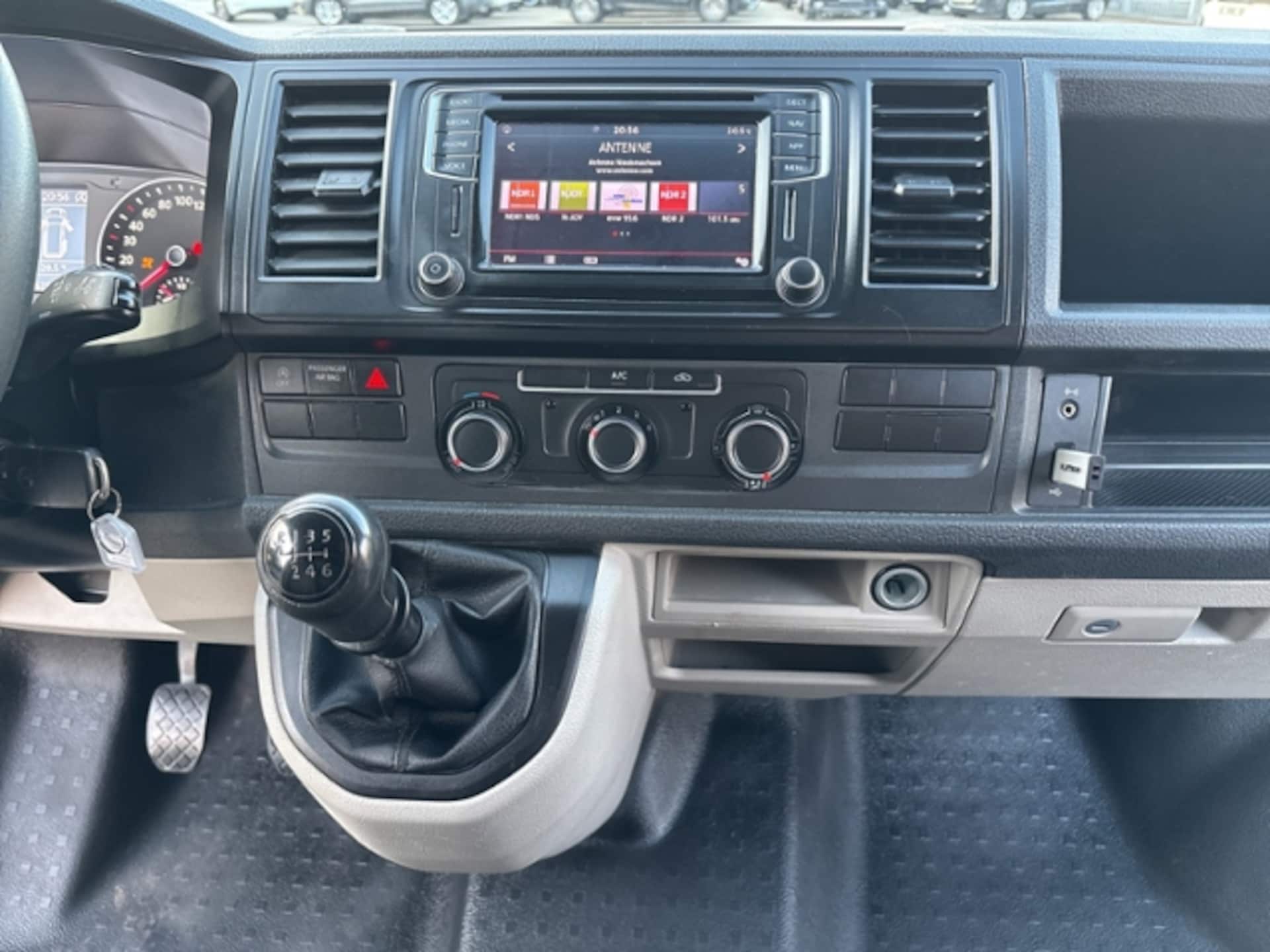Volkswagen T6 Transporter Kasten langer Radstand