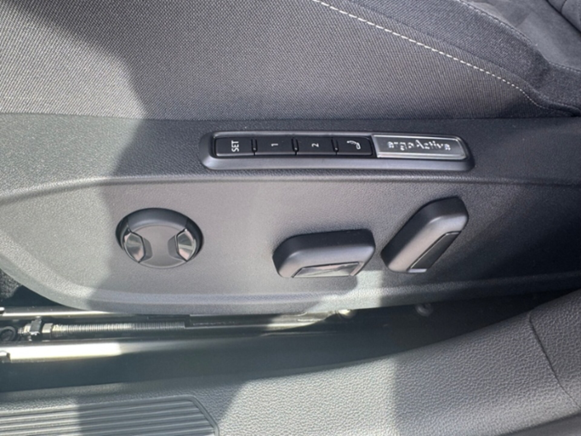 Volkswagen Golf Style